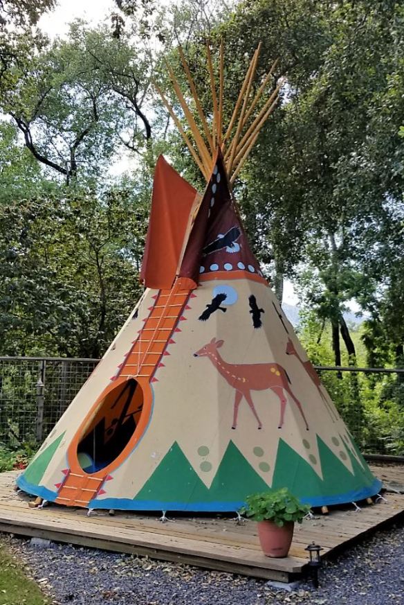 home-tipi